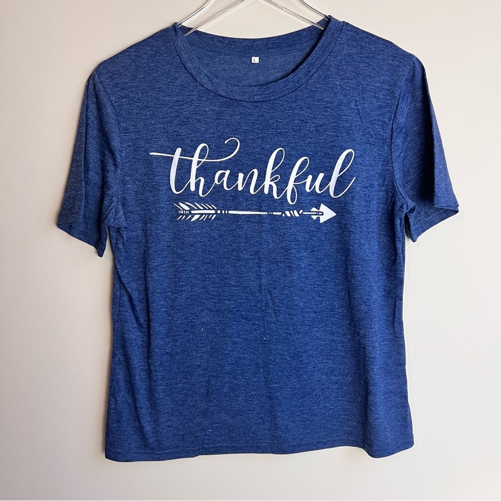“THANKFUL” Short Sleeve T-Shirt L ✨
